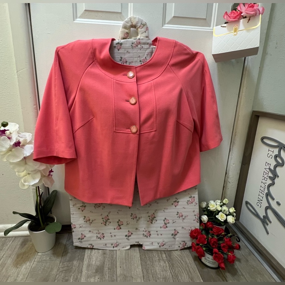 Ladies plus Larry Levine classics 20W coral blazer
